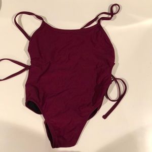 Jolyn Dayno Tie-Back Onesie - size 28